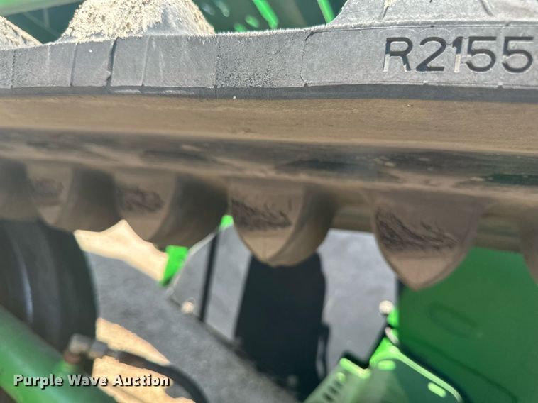 image for item EB2690 2004 John Deere 8520T tractor