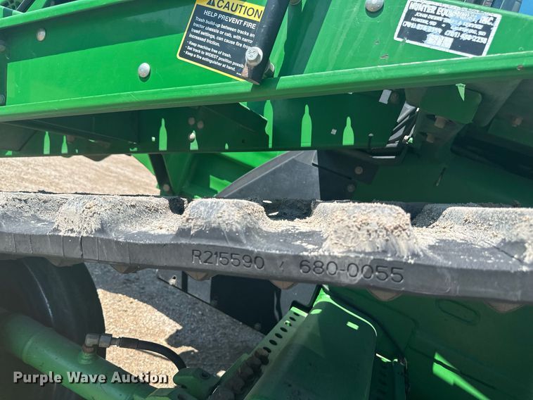 image for item EB2690 2004 John Deere 8520T tractor