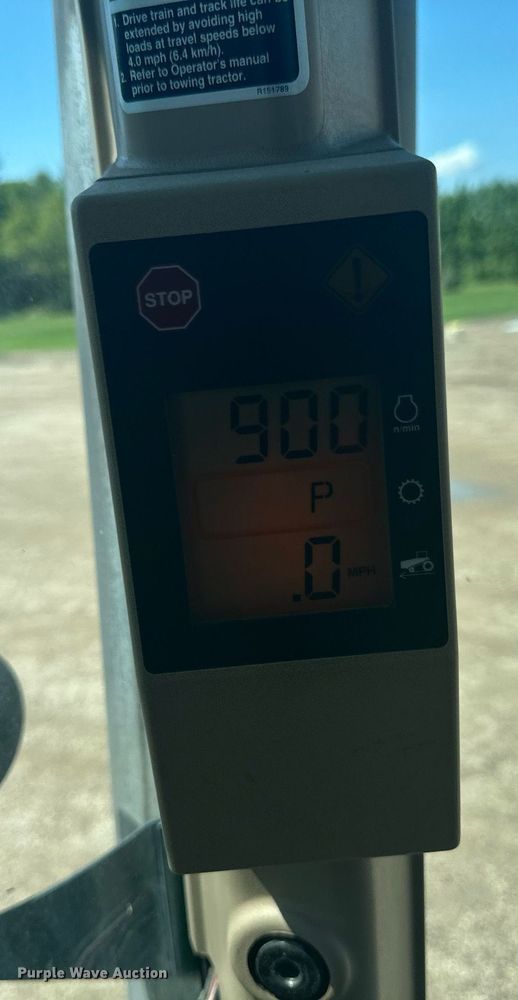 image for item EB2690 2004 John Deere 8520T tractor