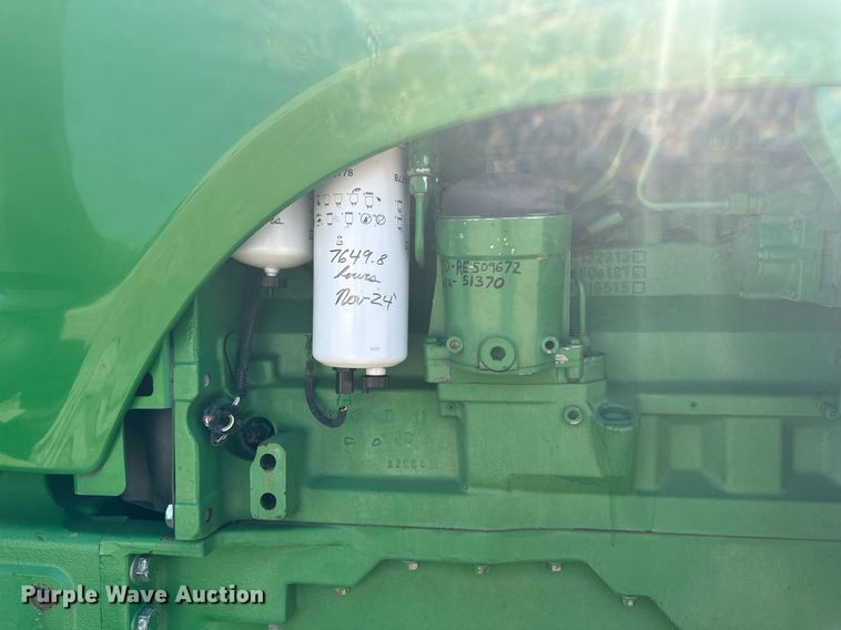 image for item EB2690 2004 John Deere 8520T tractor