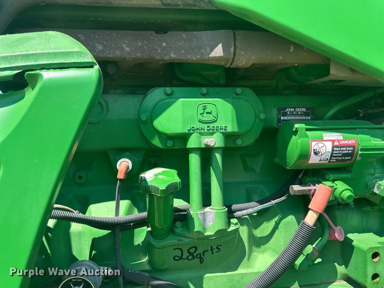 image for item EB2690 2004 John Deere 8520T tractor