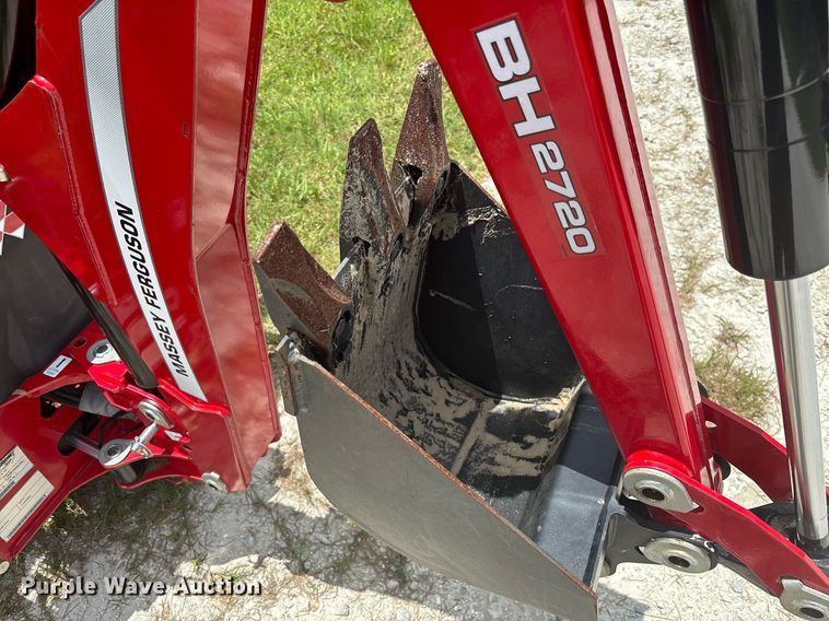 image for item EC3692 2023 Massey Ferguson GC1725 MFWD tractor