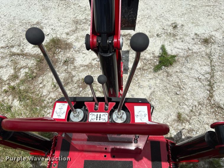 image for item EC3692 2023 Massey Ferguson GC1725 MFWD tractor