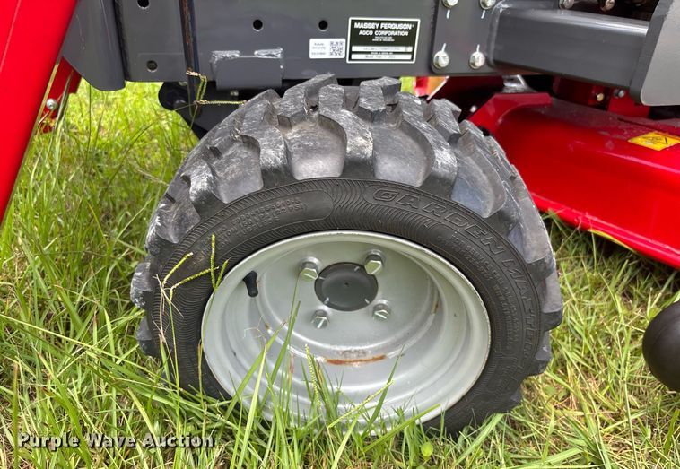 image for item EC3692 2023 Massey Ferguson GC1725 MFWD tractor