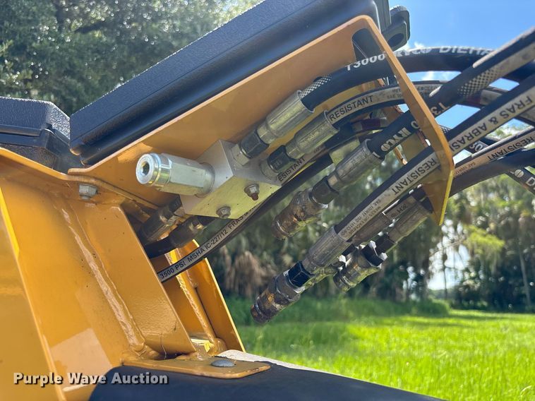 image for item EC3705 2022 Vermeer TM710 disc mower