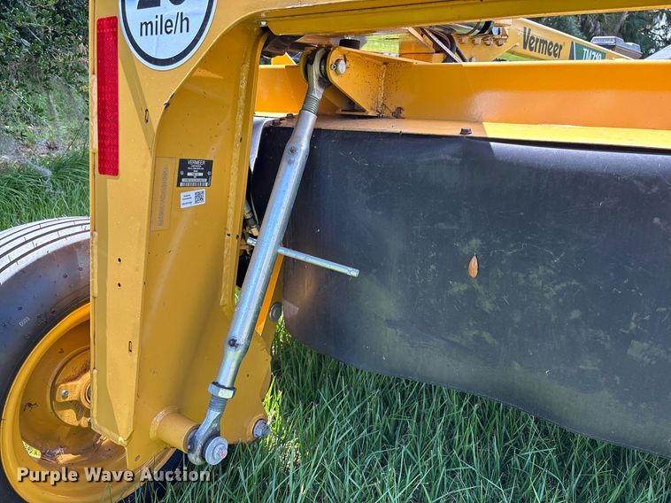 image for item EC3705 2022 Vermeer TM710 disc mower