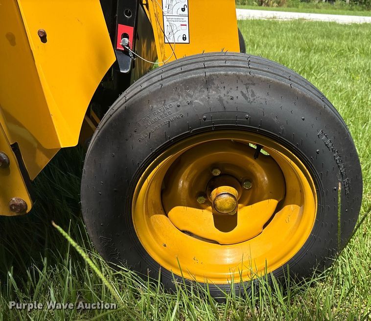 image for item EC3705 2022 Vermeer TM710 disc mower