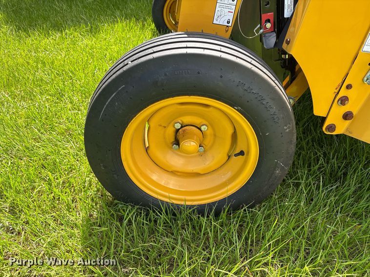 image for item EC3705 2022 Vermeer TM710 disc mower