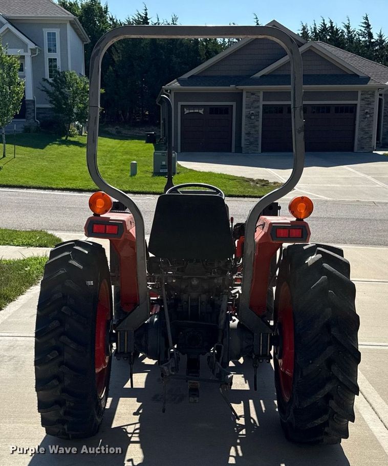 image for item ED4245 Kubota L2500 MFWD tractor