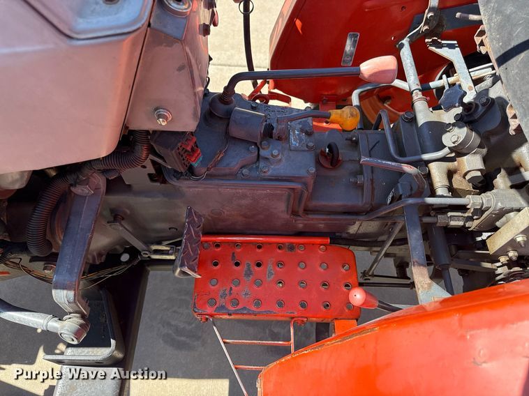 image for item ED4245 Kubota L2500 MFWD tractor