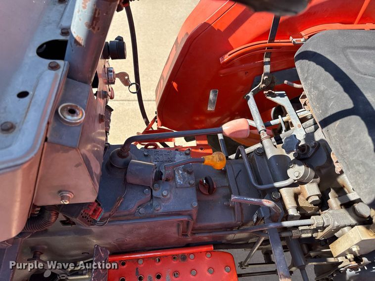 image for item ED4245 Kubota L2500 MFWD tractor