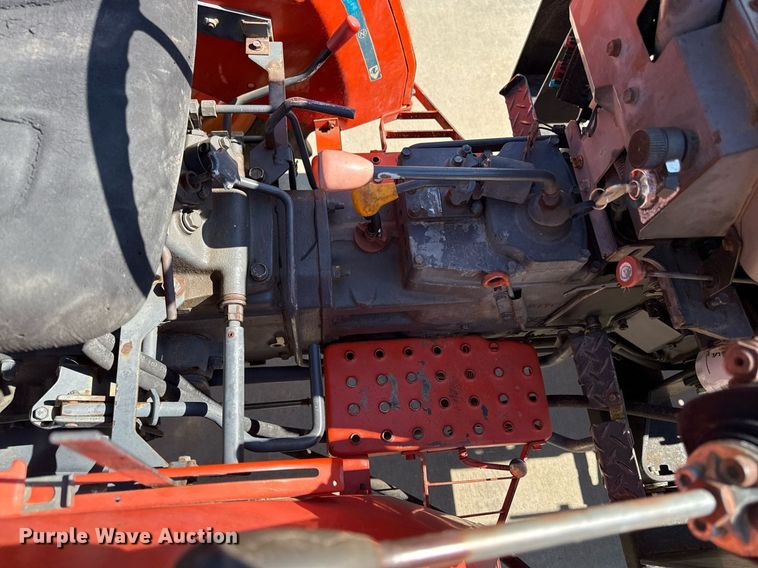 image for item ED4245 Kubota L2500 MFWD tractor