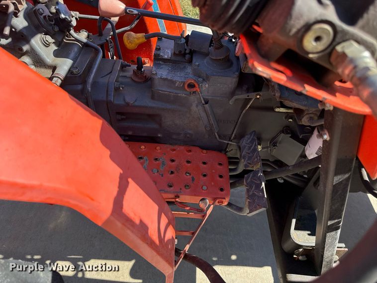 image for item ED4245 Kubota L2500 MFWD tractor