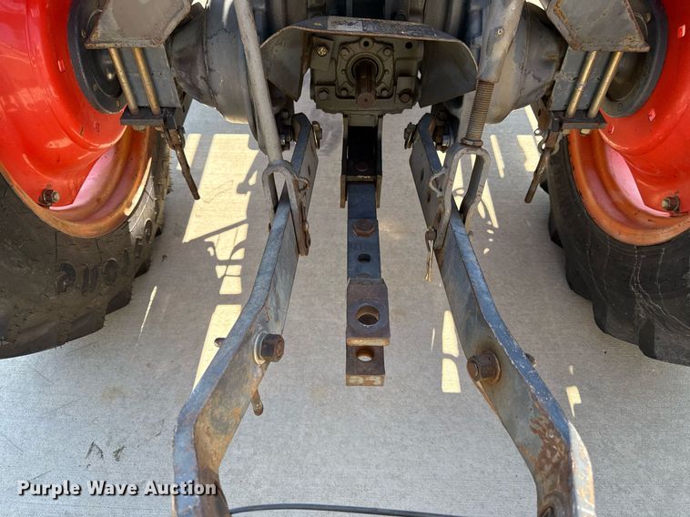 image for item ED4245 Kubota L2500 MFWD tractor