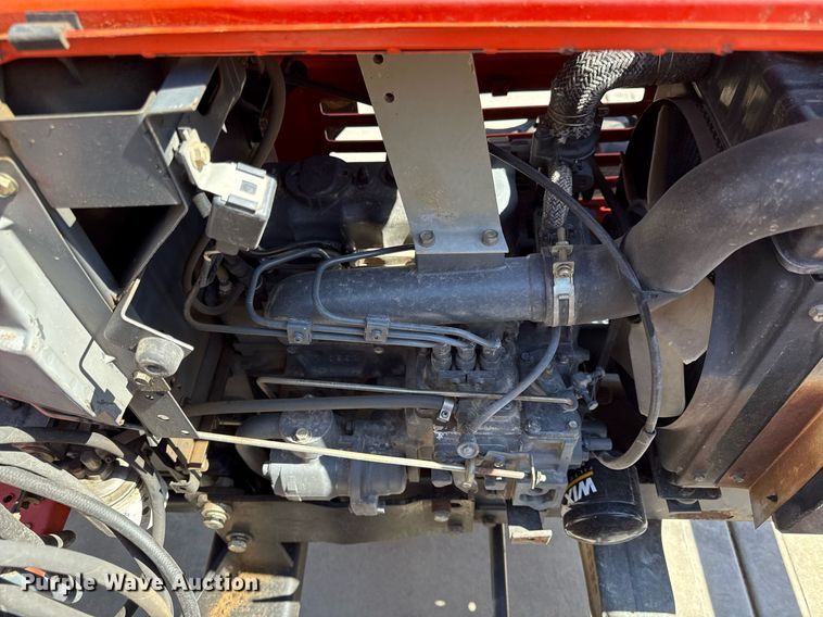 image for item ED4245 Kubota L2500 MFWD tractor