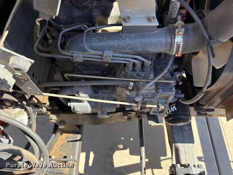 image for item ED4245 Kubota L2500 MFWD tractor