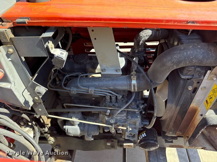 image for item ED4245 Kubota L2500 MFWD tractor