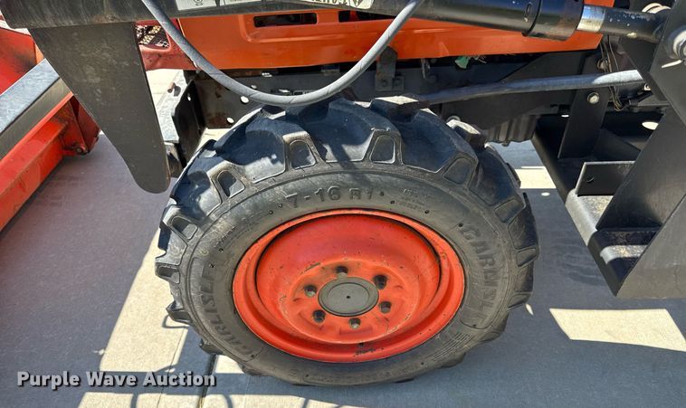 image for item ED4245 Kubota L2500 MFWD tractor