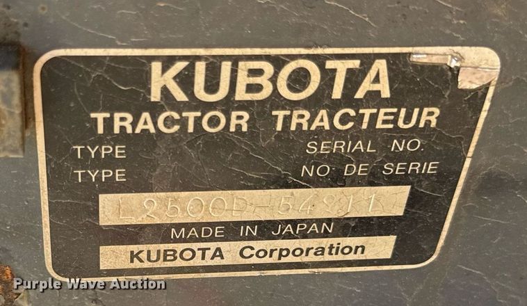 image for item ED4245 Kubota L2500 MFWD tractor