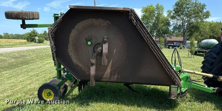 image for item ED4260 John Deere 1518 batwing rotary mower