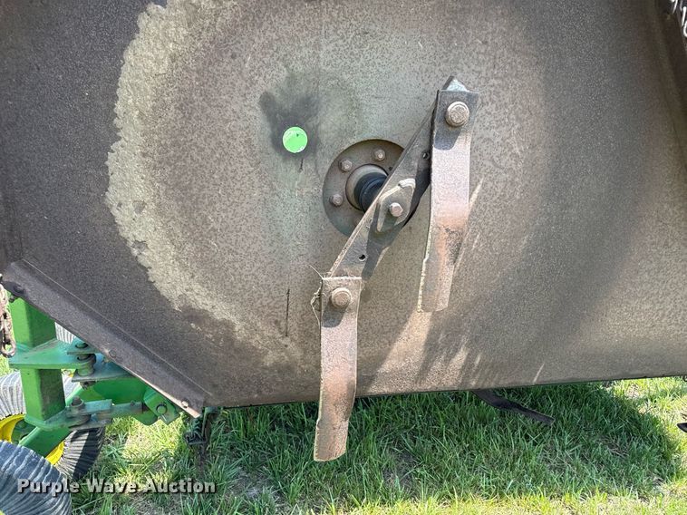 image for item ED4260 John Deere 1518 batwing rotary mower