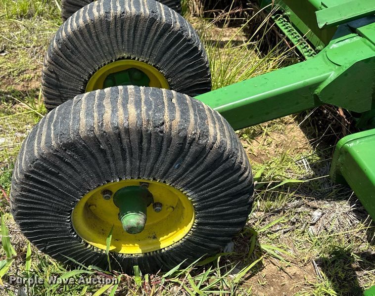 image for item ED4260 John Deere 1518 batwing rotary mower