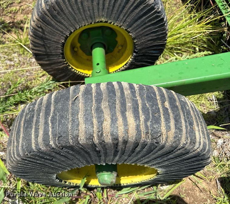 image for item ED4260 John Deere 1518 batwing rotary mower