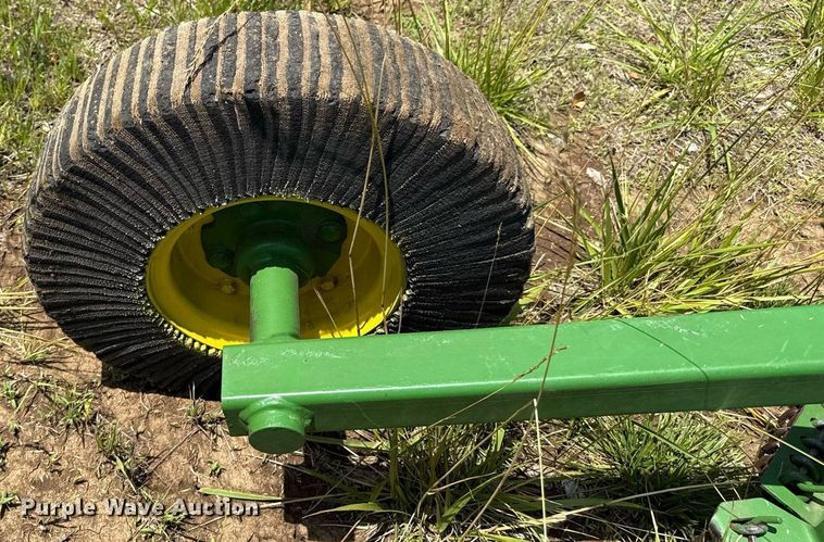 image for item ED4260 John Deere 1518 batwing rotary mower