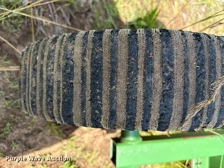 image for item ED4260 John Deere 1518 batwing rotary mower