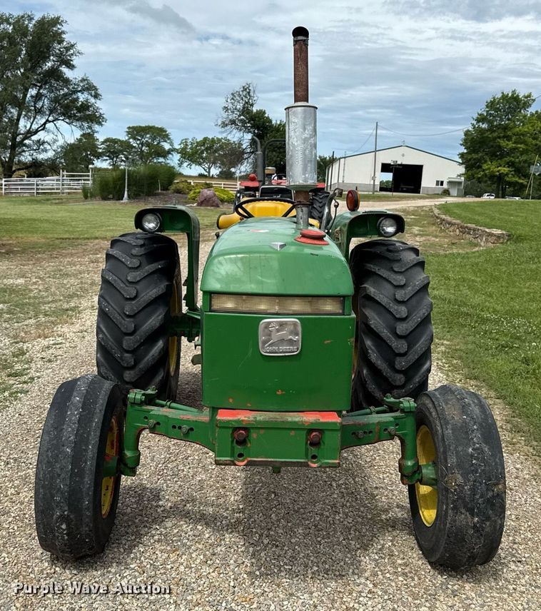 image for item ED4266 John Deere 2150 tractor