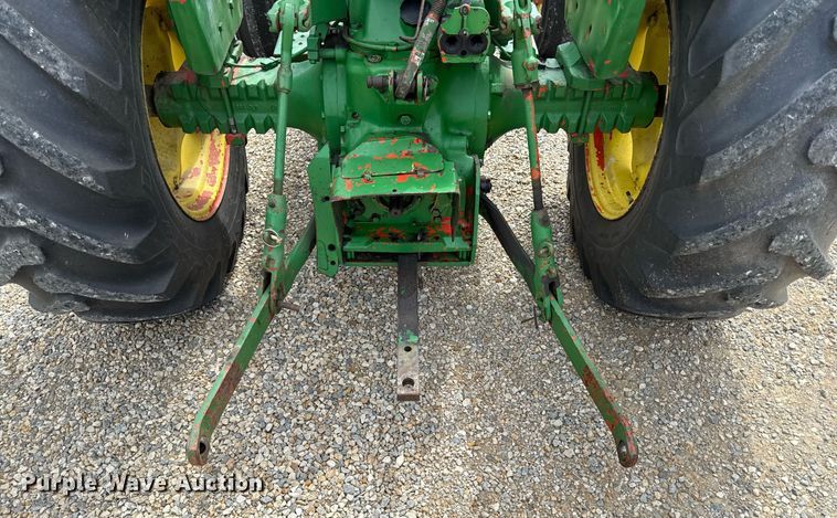 image for item ED4266 John Deere 2150 tractor