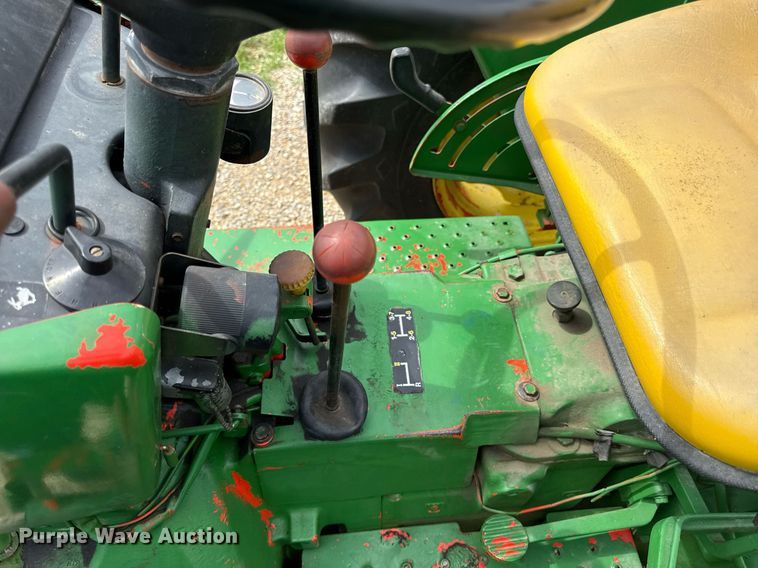 image for item ED4266 John Deere 2150 tractor