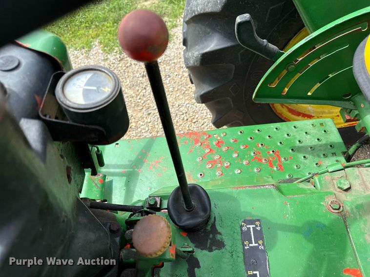 image for item ED4266 John Deere 2150 tractor