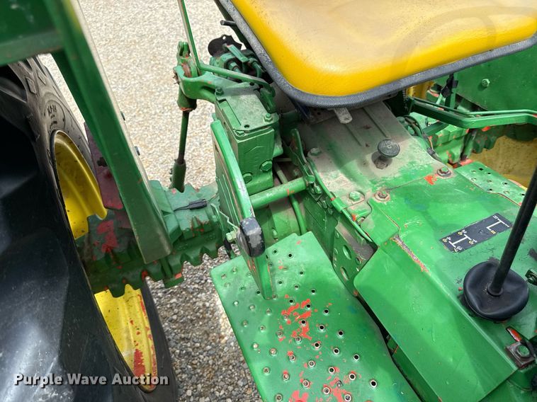 image for item ED4266 John Deere 2150 tractor