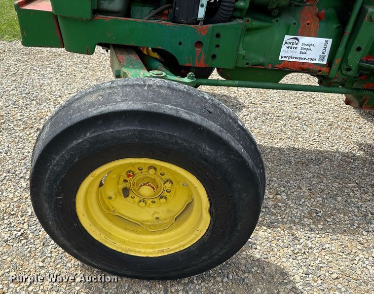 image for item ED4266 John Deere 2150 tractor