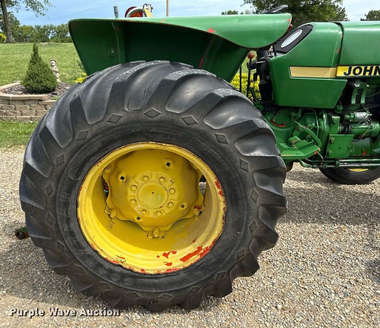 image for item ED4266 John Deere 2150 tractor