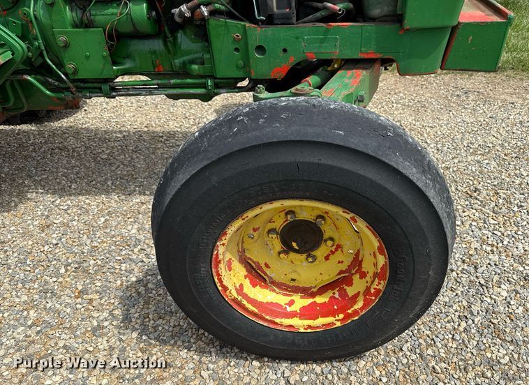 image for item ED4266 John Deere 2150 tractor