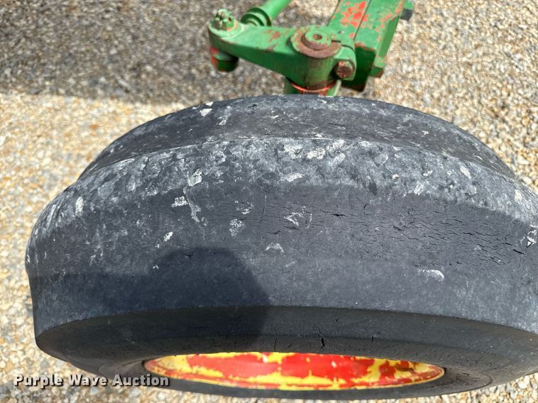 image for item ED4266 John Deere 2150 tractor