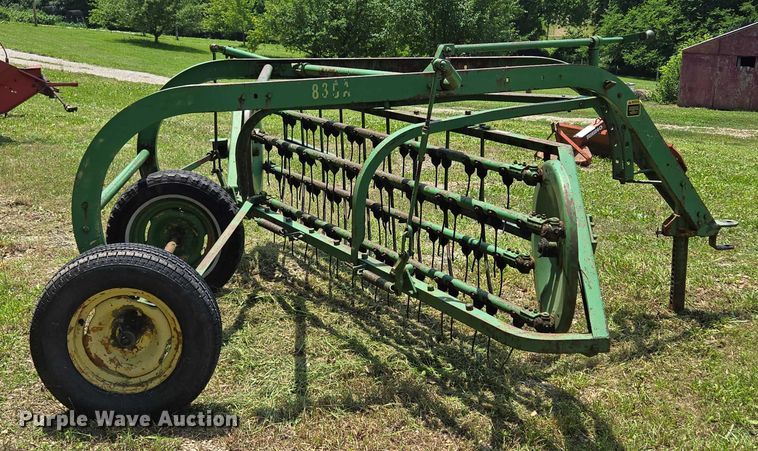 image for item EF1551 John Deere 894A hay rake