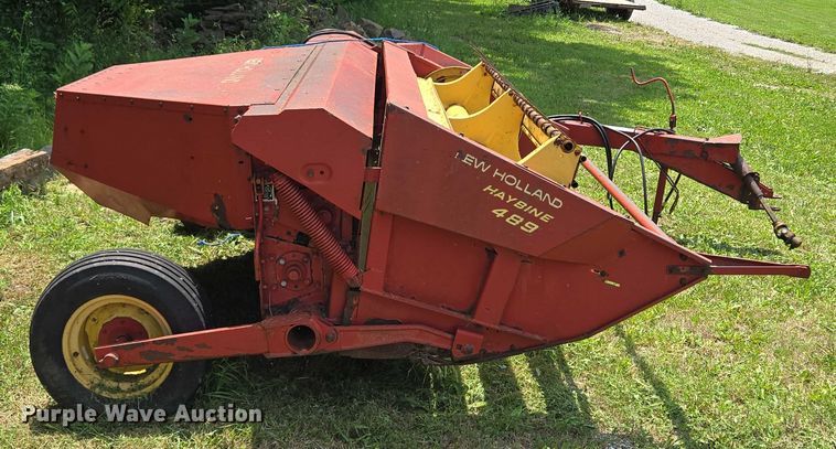 image for item EF1552 New Holland Haybine 489 swather / windrower