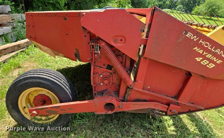 image for item EF1552 New Holland Haybine 489 swather / windrower