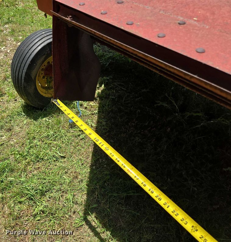 image for item EF1552 New Holland Haybine 489 swather / windrower