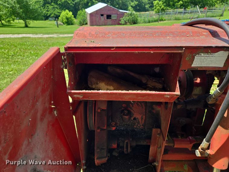 image for item EF1552 New Holland Haybine 489 swather / windrower