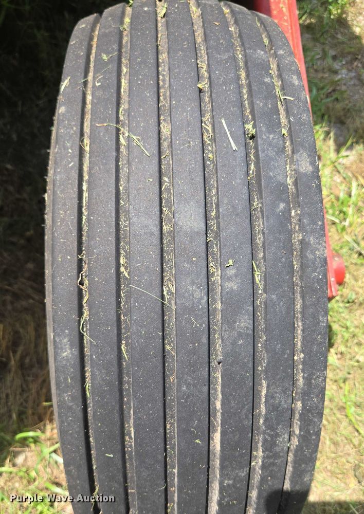 image for item EF1552 New Holland Haybine 489 swather / windrower