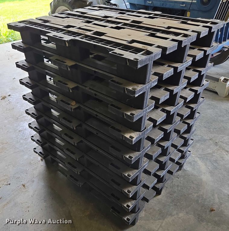 image for item EF1554 (9) Tuffskid heavy duty pallets