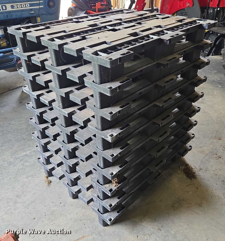 image for item EF1555 (9) Tuffskid heavy duty pallets