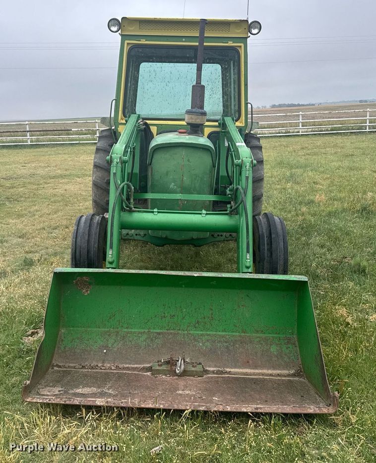 image for item EG6596 John Deere 2030 tractor