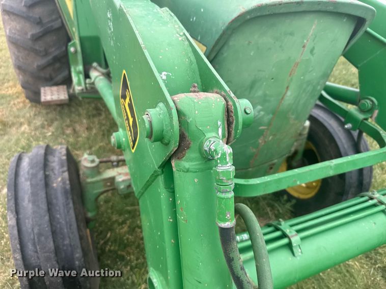 image for item EG6596 John Deere 2030 tractor