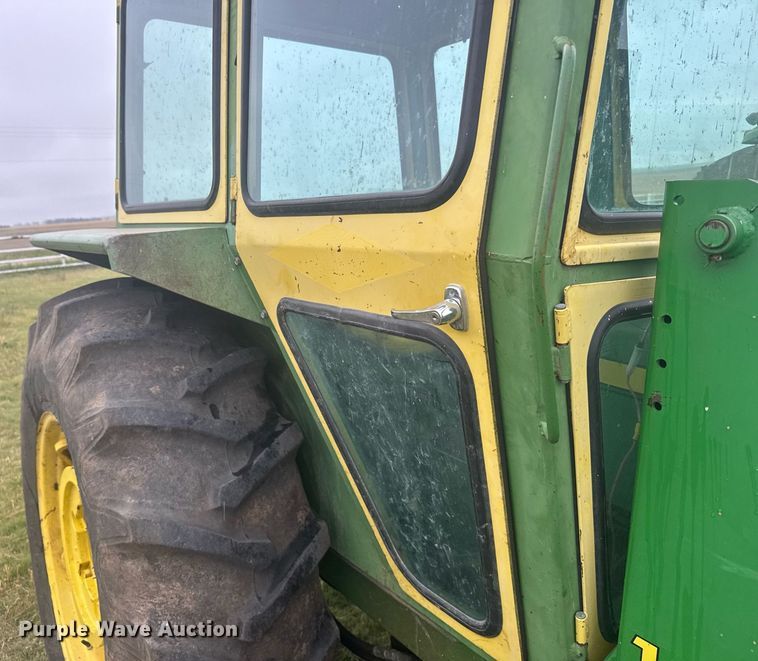 image for item EG6596 John Deere 2030 tractor