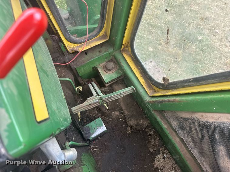 image for item EG6596 John Deere 2030 tractor